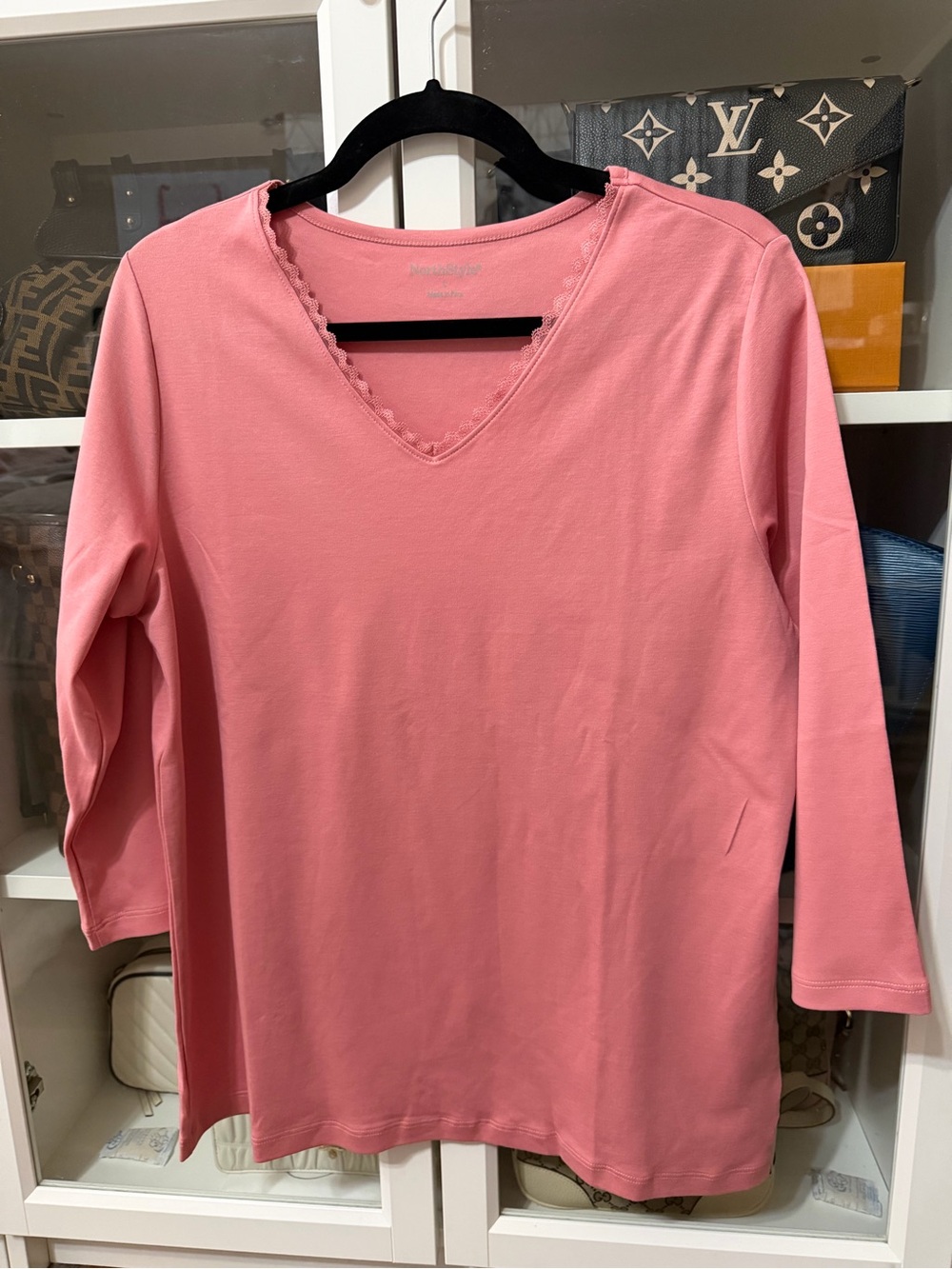 NorthStyle Rose Pink V-Neck Long Sleeve Top